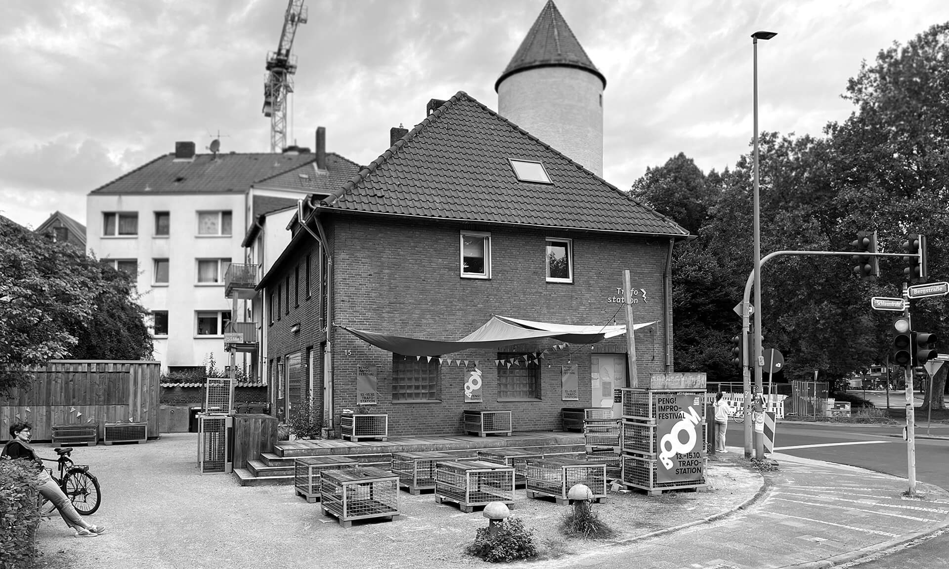 Ein Foto der Show-Location: Die Trafostation.
