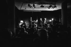 Peng! in der Pension Schmidt